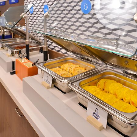 Holiday Inn Express Hotel & Suites Colby By Ihg Екстер'єр фото