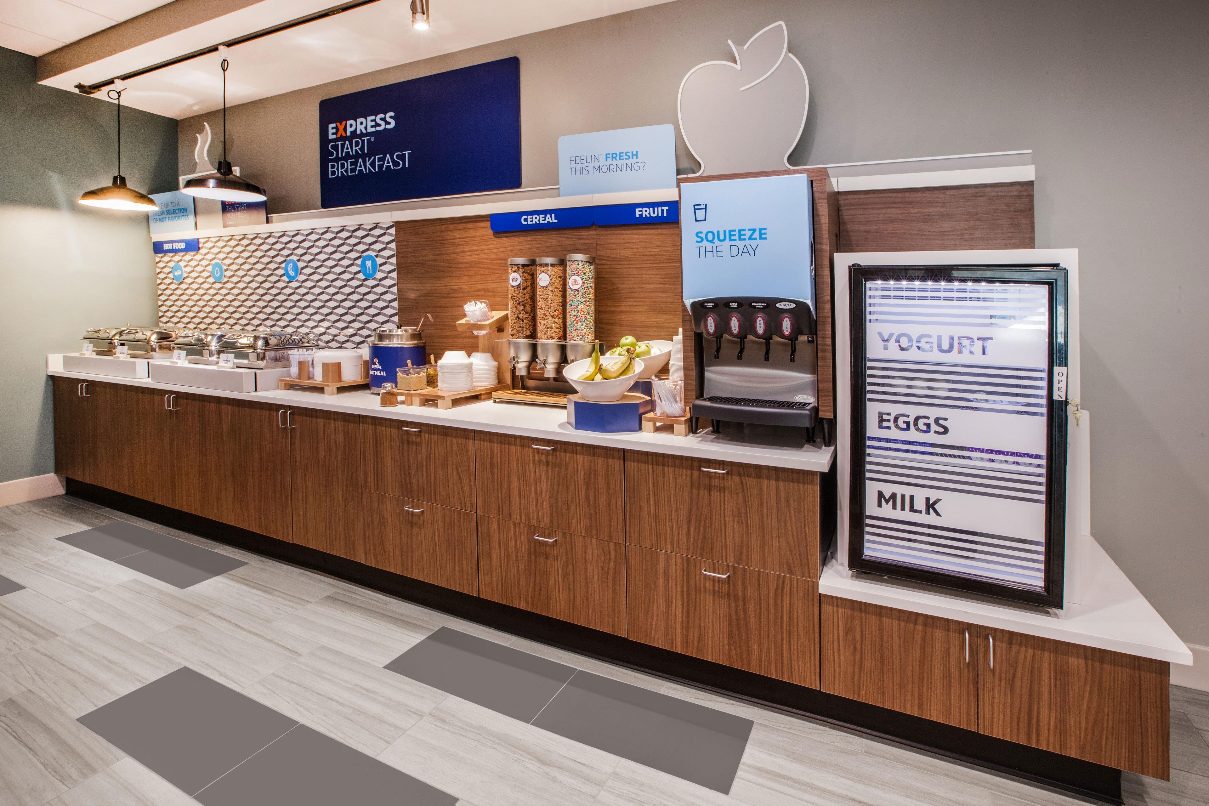 Holiday Inn Express Hotel & Suites Colby By Ihg Екстер'єр фото