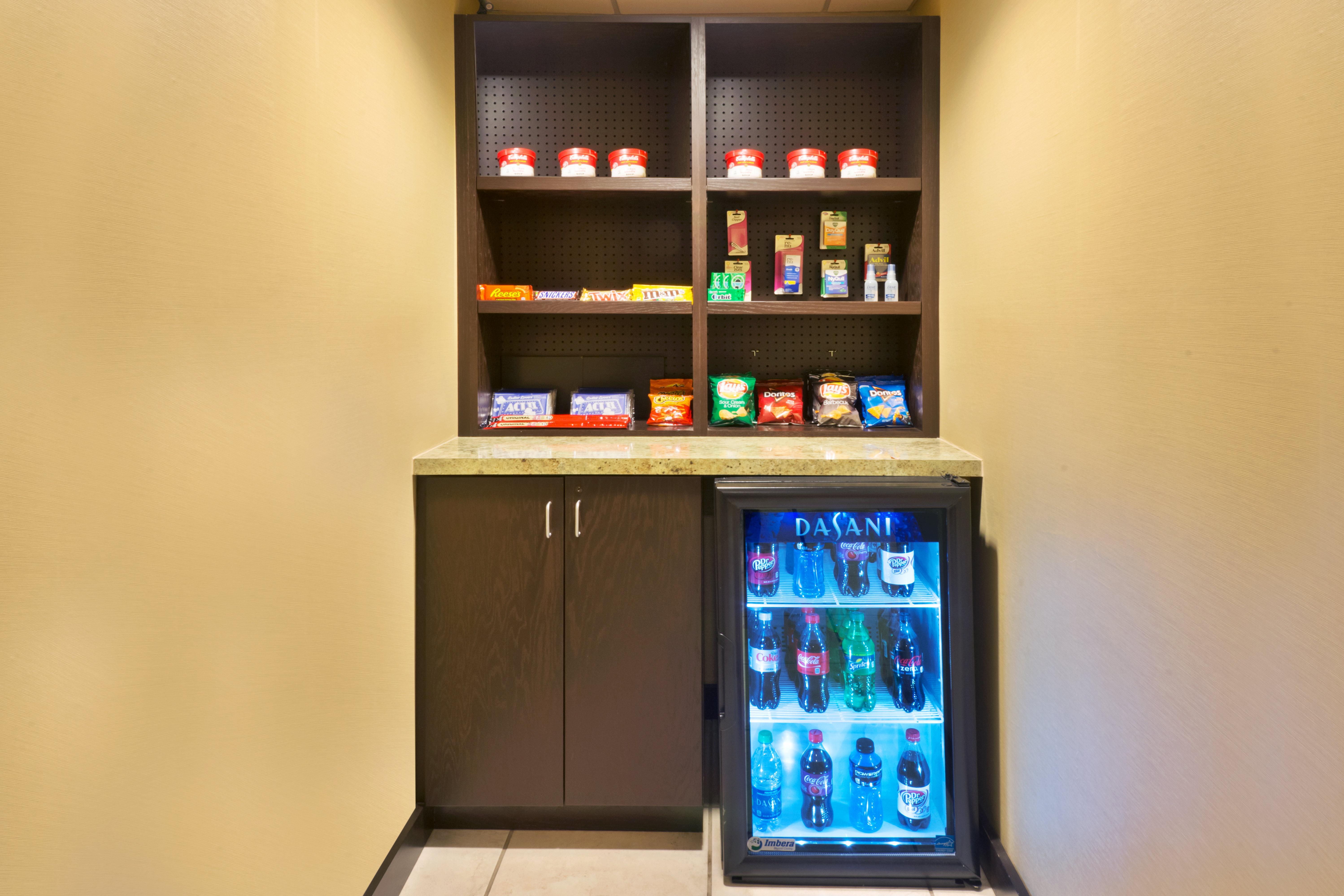 Holiday Inn Express Hotel & Suites Colby By Ihg Екстер'єр фото