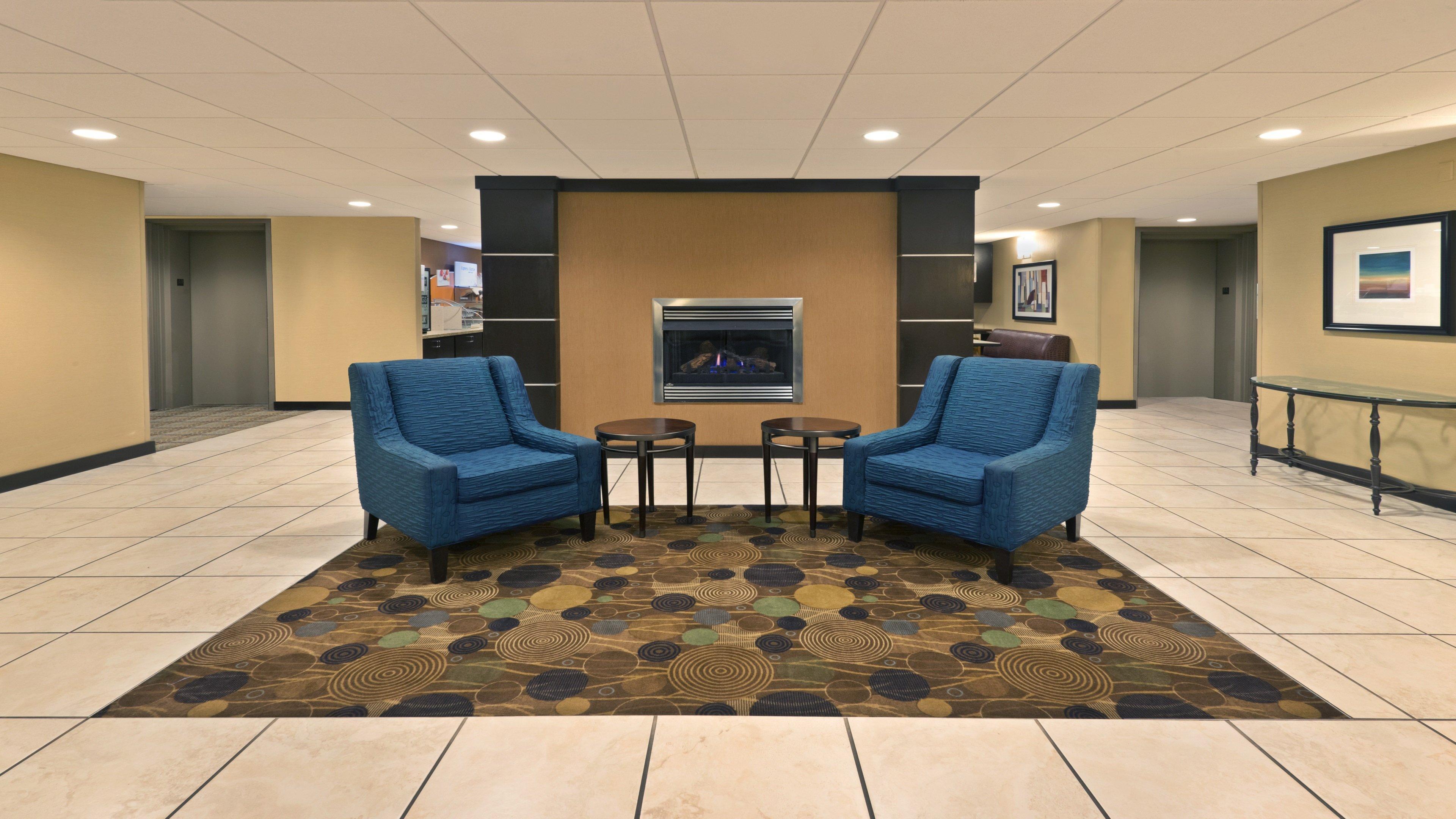 Holiday Inn Express Hotel & Suites Colby By Ihg Екстер'єр фото