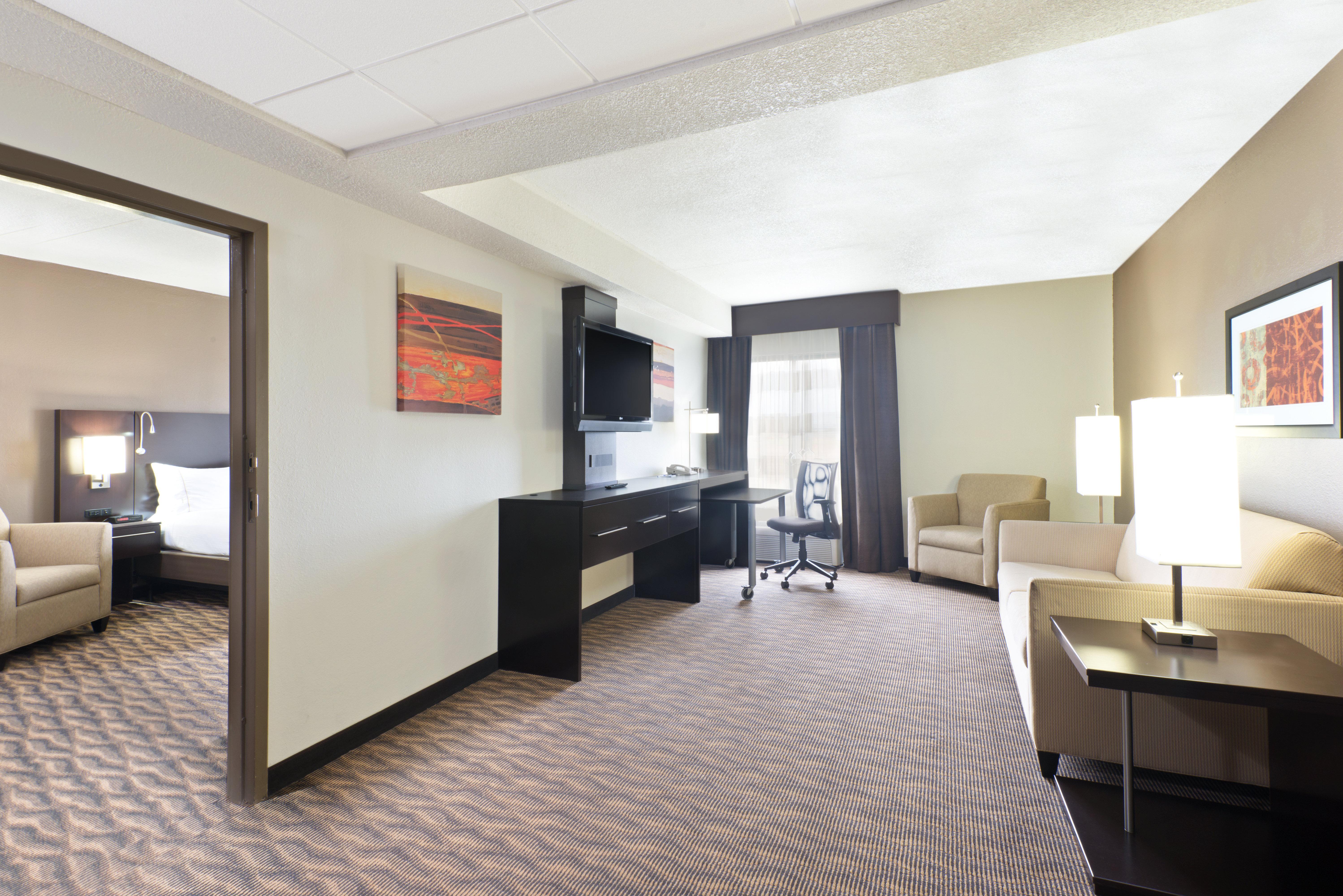 Holiday Inn Express Hotel & Suites Colby By Ihg Екстер'єр фото