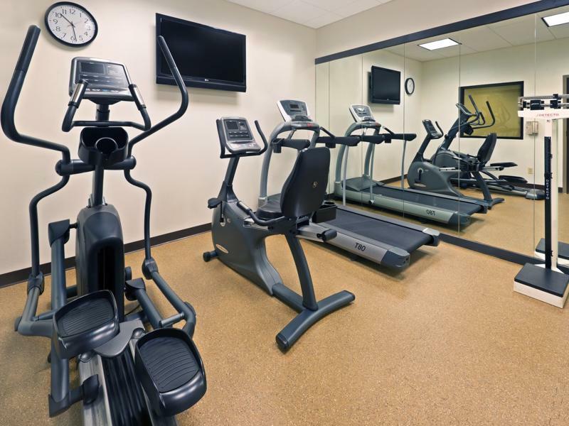 Holiday Inn Express Hotel & Suites Colby By Ihg Екстер'єр фото