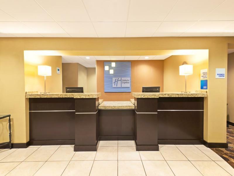 Holiday Inn Express Hotel & Suites Colby By Ihg Екстер'єр фото