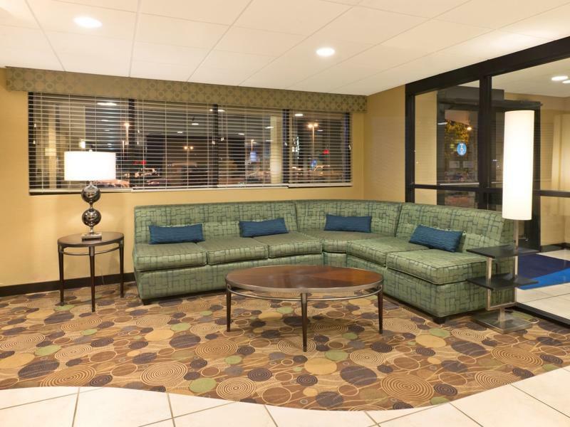 Holiday Inn Express Hotel & Suites Colby By Ihg Екстер'єр фото