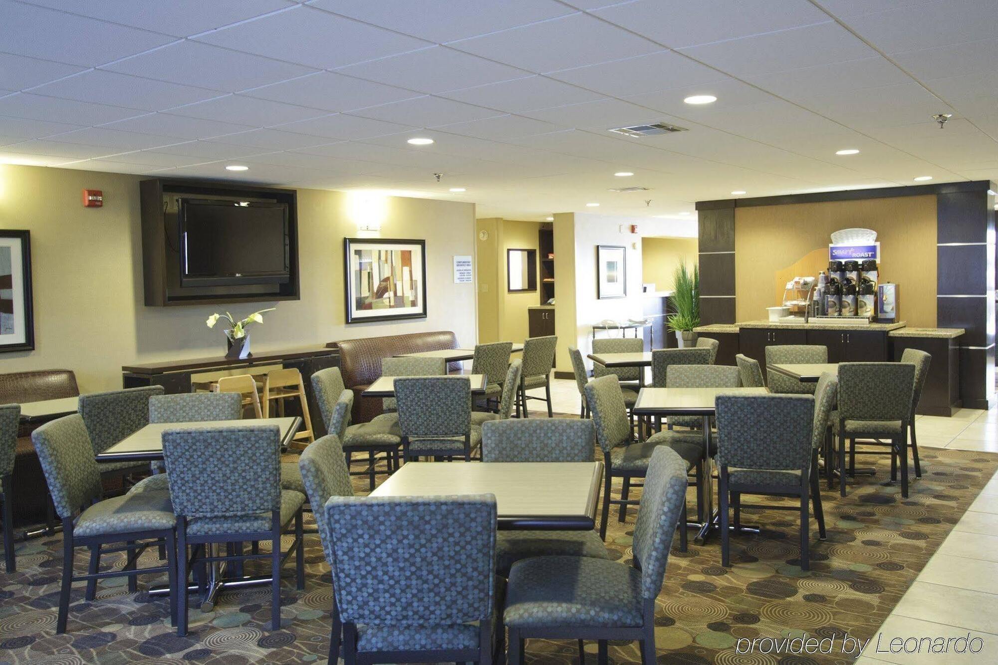Holiday Inn Express Hotel & Suites Colby By Ihg Екстер'єр фото