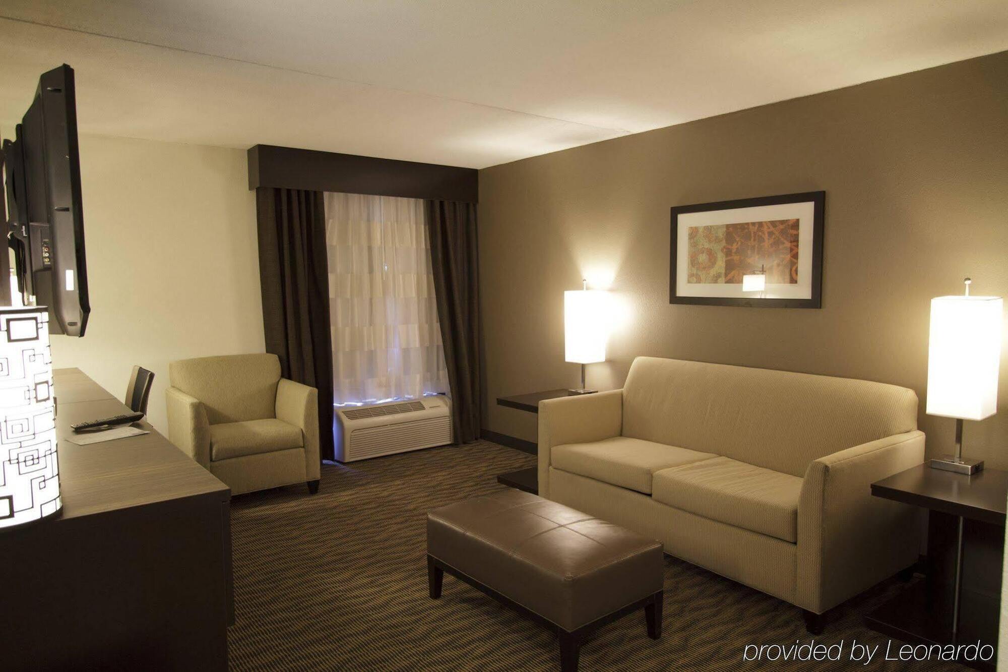Holiday Inn Express Hotel & Suites Colby By Ihg Екстер'єр фото
